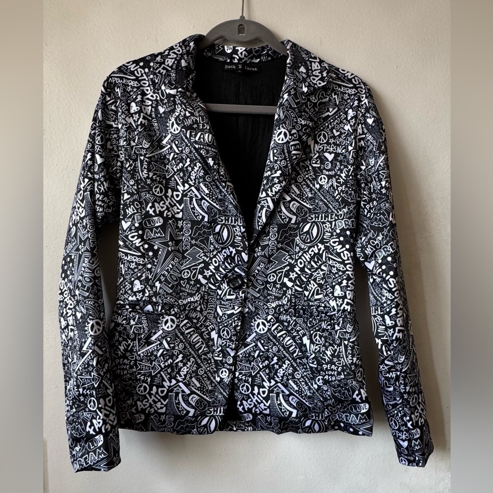 Rock ‘n Karma jacket. Size M. B&W. Graphics.